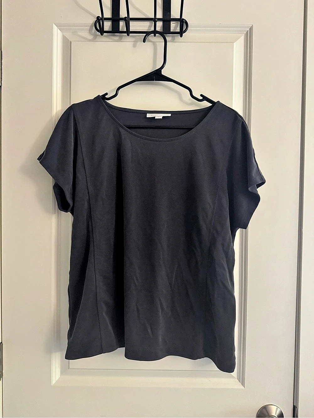 purejill Short Sleeve Tee in Dark Grey Size Medium Like New